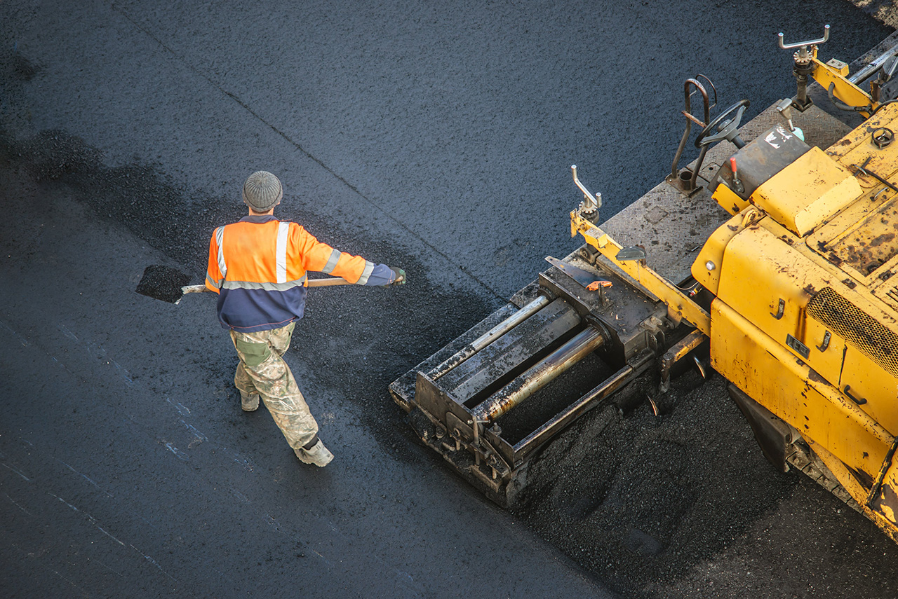 Paving an asphalt road